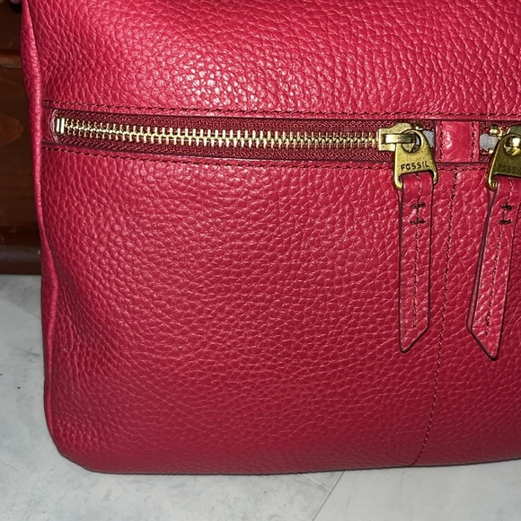 Fossil  Cross, body or shoulder bag  Red genuine pebbled leather  Card slots EUC - Picture 3 of 15